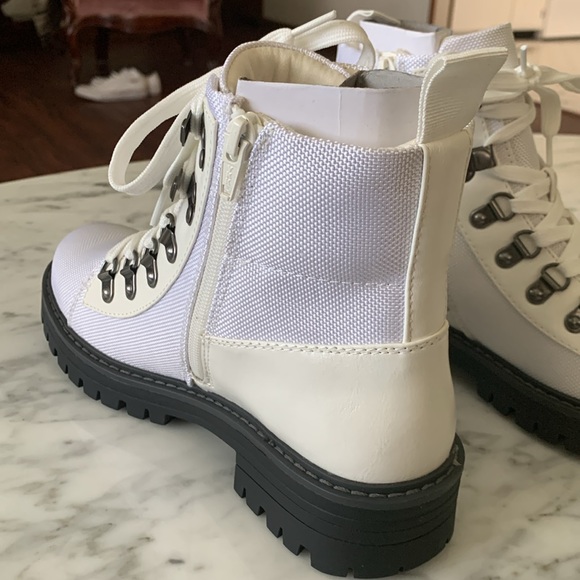 NWT white Cliff. Comfortable. Zipper and laces. Never worn. - Picture 3 of 7